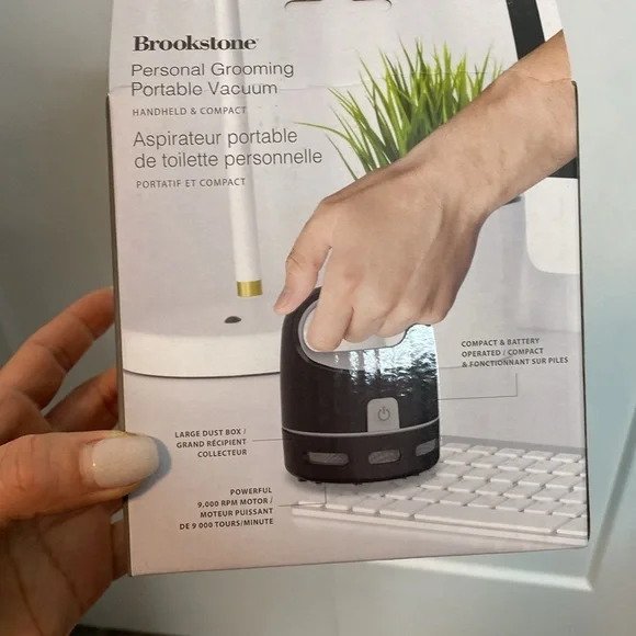 Brookstone Personal Grooming Portable Vacuum - Black and Gray - Picture 5 of 5